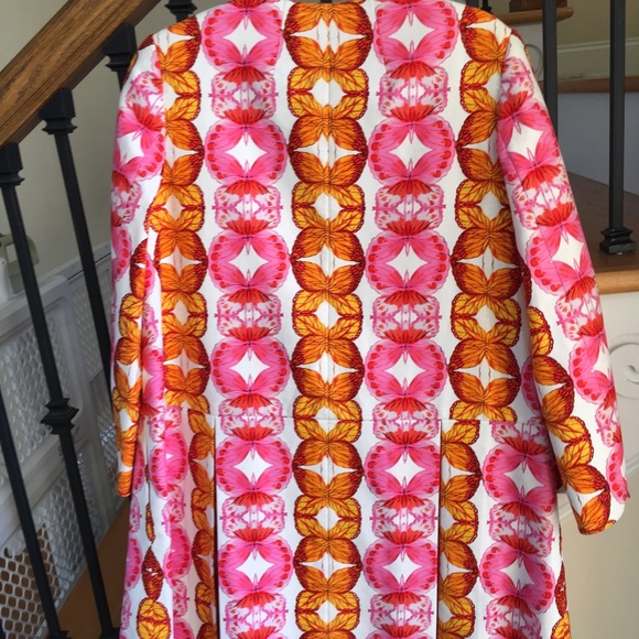 GORGEOUS SPRING COAT - Picture 2 of 3